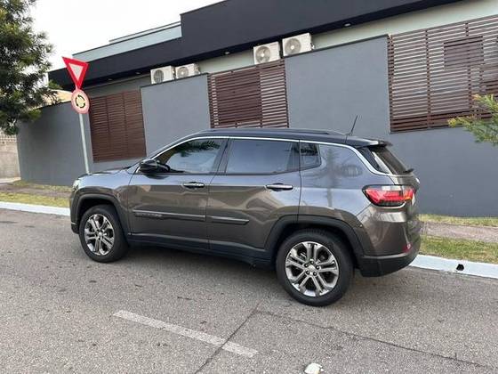 JEEP COMPASS 1.3 T270 TURBO FLEX LONGITUDE AT6 JEEP COMPASS 1.3 T270 TURBO FLEX LONGITUDE AT6